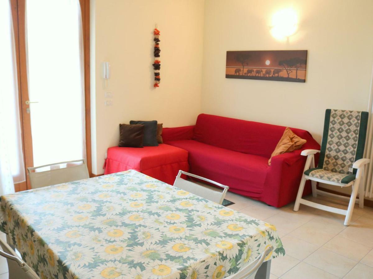 Small Residence Of Only 18 Apartments With Swimming Pool Lazise Exteriér fotografie