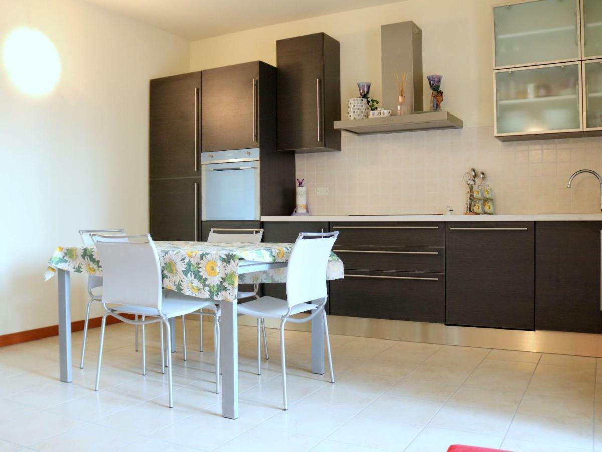 Small Residence Of Only 18 Apartments With Swimming Pool Lazise Exteriér fotografie