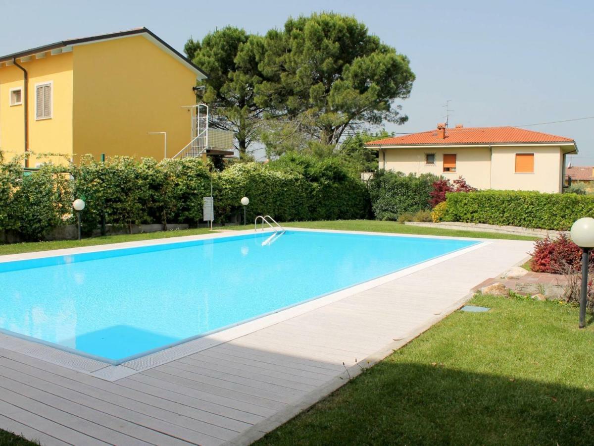 Small Residence Of Only 18 Apartments With Swimming Pool Lazise Exteriér fotografie